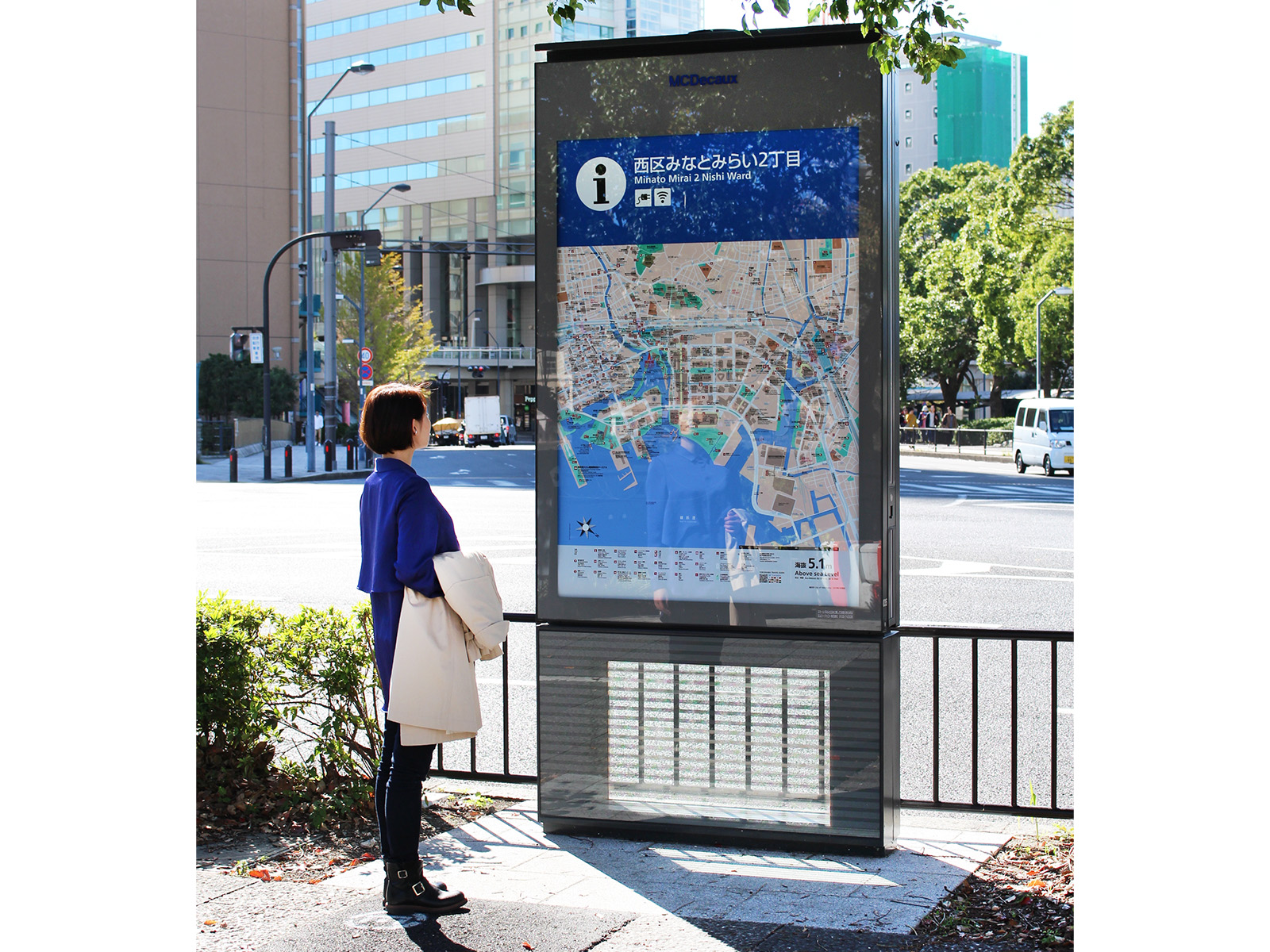 横浜中心市街地の歩行者案内地図
